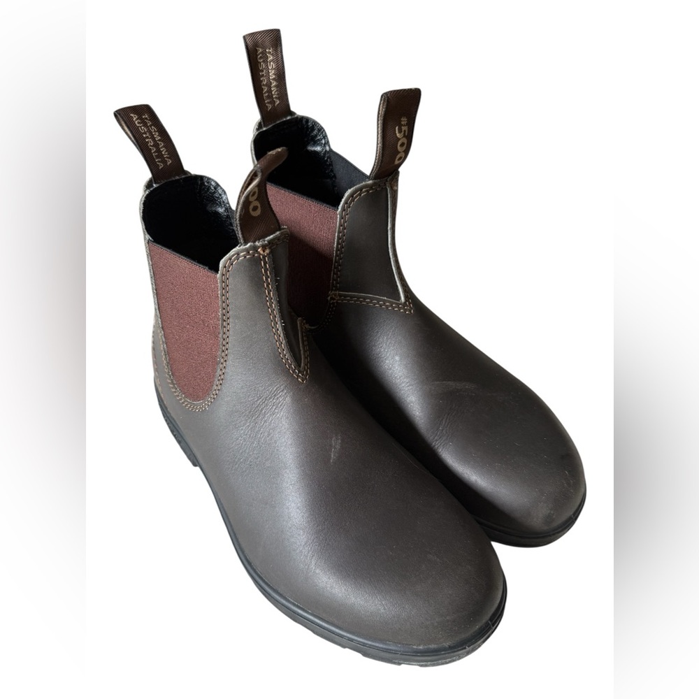 Blundstone Brown Leather Chelsea Boots with Maroon Elastic